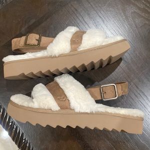 New Koolaburra slippers sandals 9